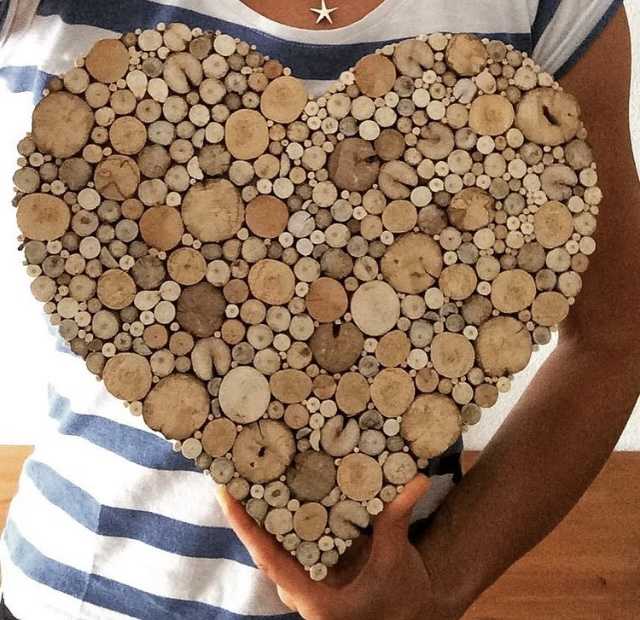 Herz aus Treibholzscheiben